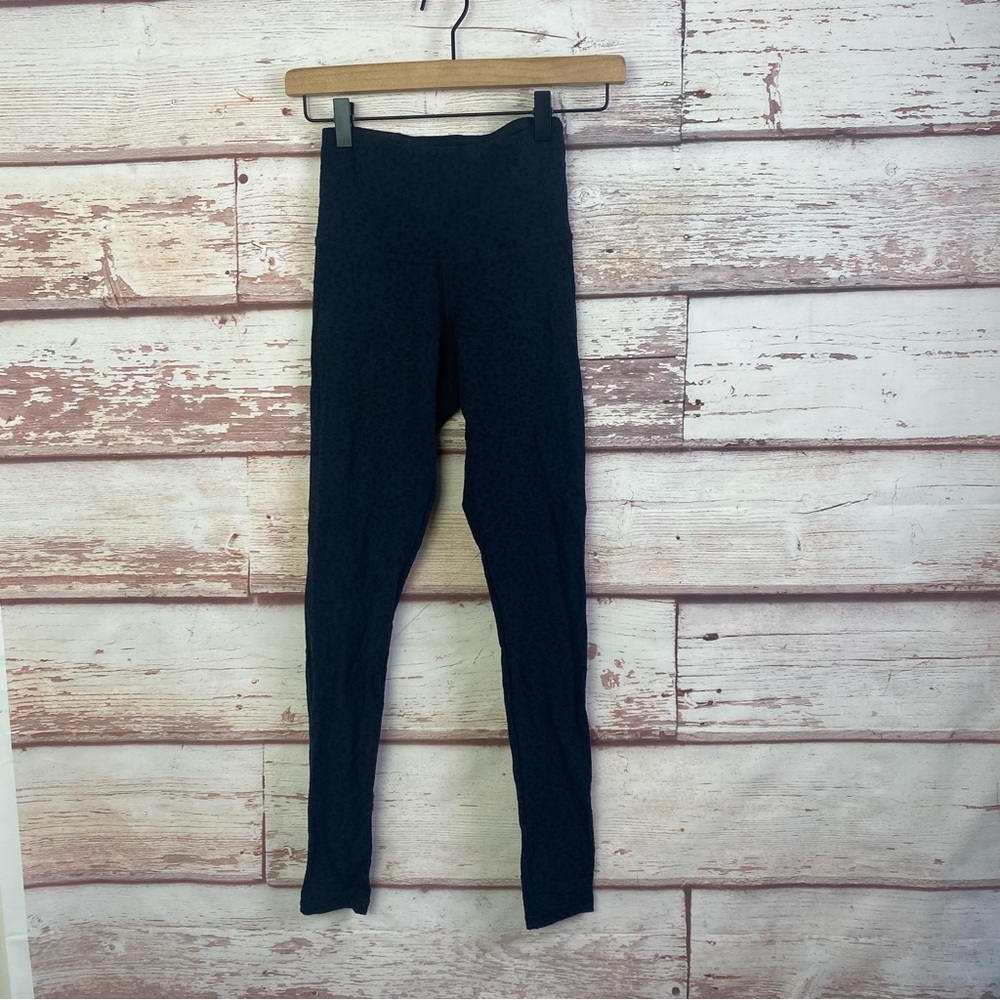 Strut This! Teagan navy leggings